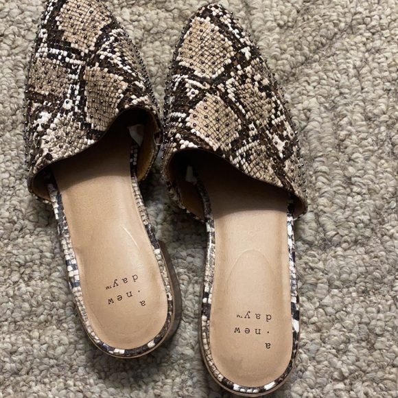 New condition - Picture 2 of 3